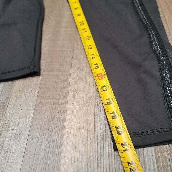 Lululemon Power Lines 21” Crop Leggings Women’s 12 Black Reflective Mid Rise - Picture 6 of 7